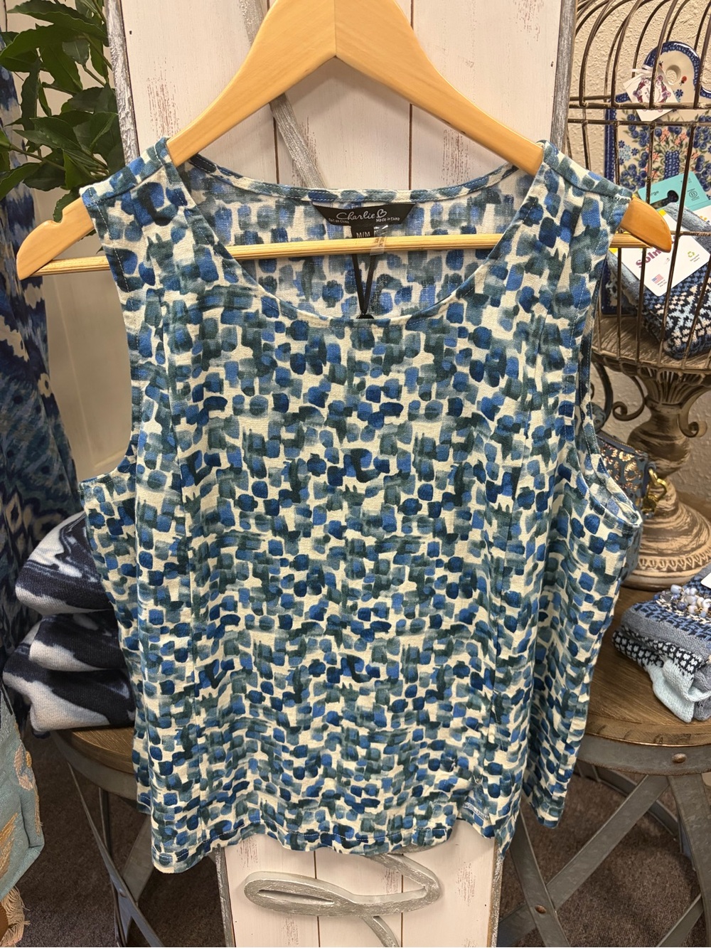 CHARLIE B Blue Mosaic Print Linen Sleeveless Tank